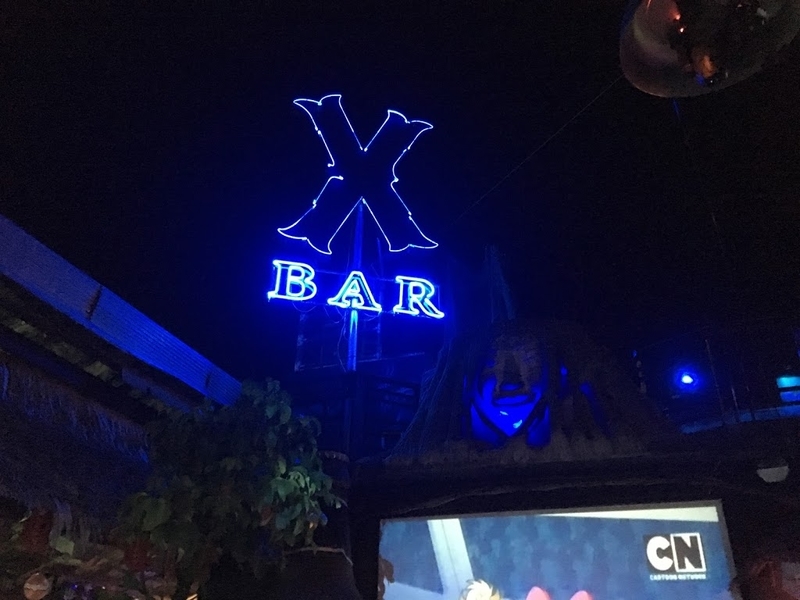 シェムリアップのルーフトップバーのXBAR