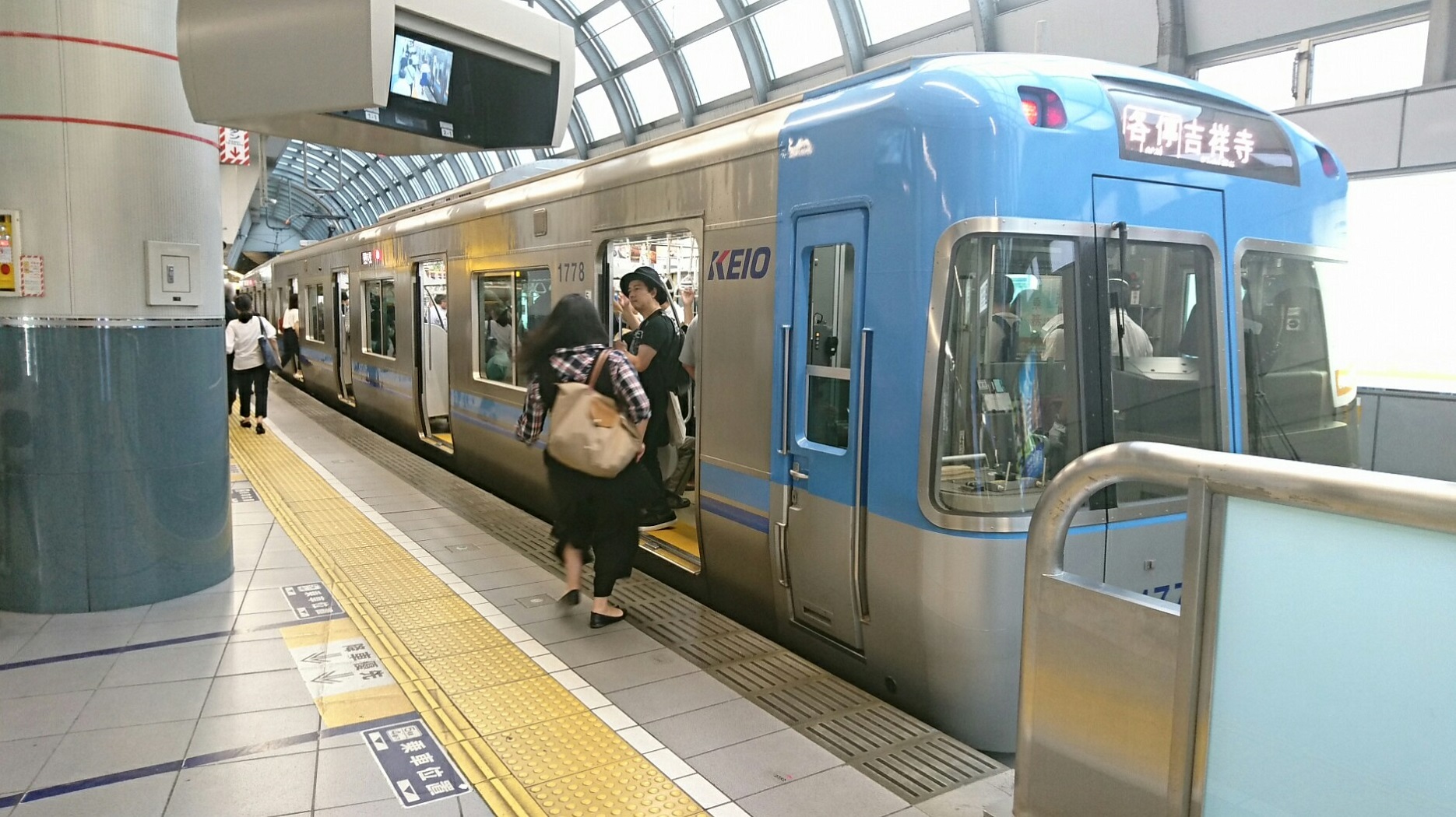 2017.10.12 東京 (157) 渋谷 - 吉祥寺いき各停 1870-1050