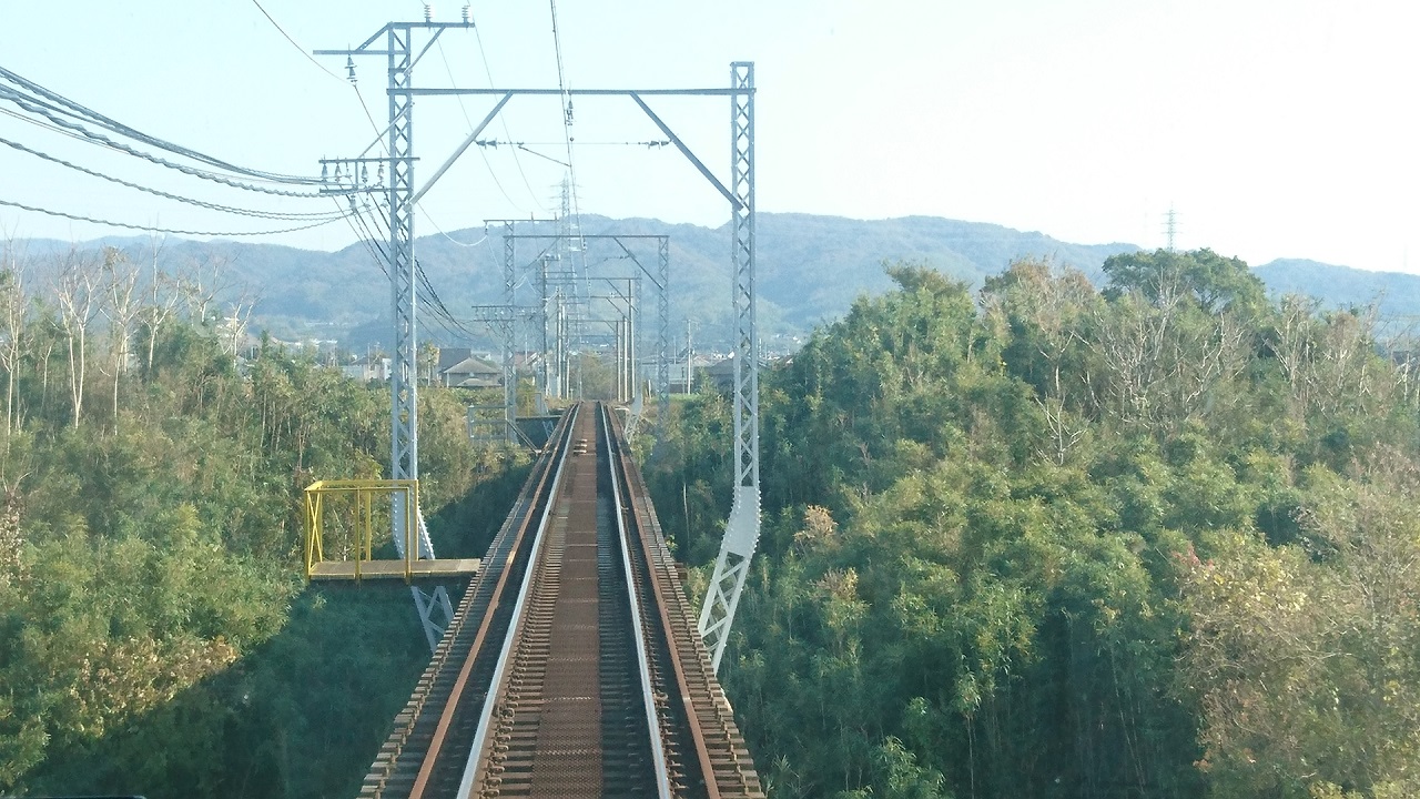 217.11.28 東幡豆 (13) 吉良吉田いき急行 - 矢作古川をわたる 1280-720