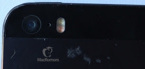 iPhone5Sプロトタイプの背面:デュアルLEDフラッシュ
