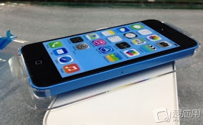 iPhone5Cとされるデバイス