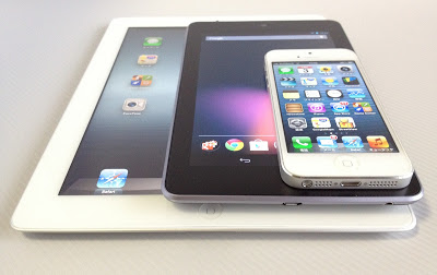 上からiPhone5、Nexus7、iPad3