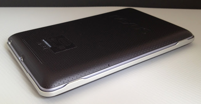 Bluetooth Keyboard for Google Nexus7とNexus7とを重ねて収納したところ