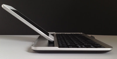 Bluetooth Keyboard for Google Nexus7をiPod touch第5世代で使う。側面から