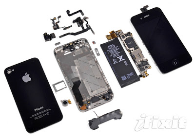 iPhone4Sの分解写真:iFixit