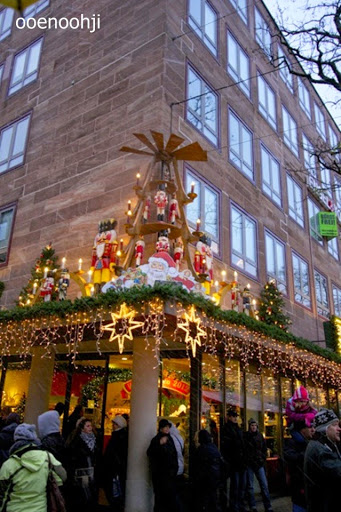 ドイツ・クリスマスグッズを売っているお店