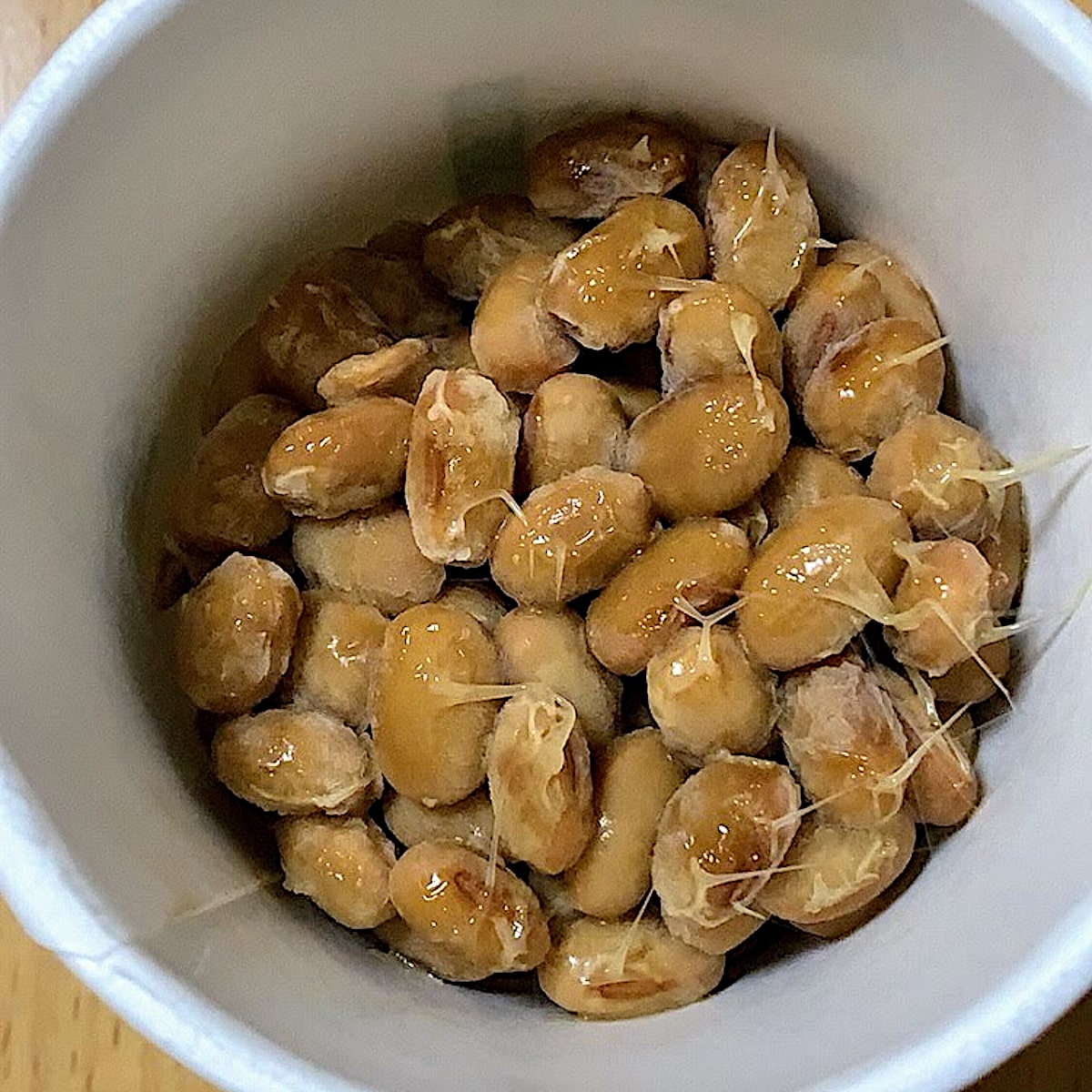 「有機認定大豆使用 小粒納豆」中の納豆の画像